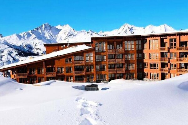 Luxe ski-in/ski-out appartement met zwembad en sauna in Bourg Saint Maurice - thumbnail 2