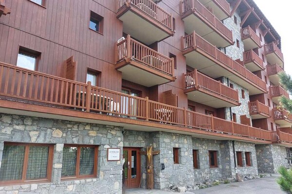 Appartement 6 pers. in Résidence Roselend met ski-in/ski-out en zwembad - thumbnail 2