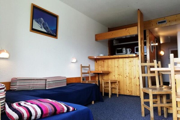 Knusse studio op de derde verdieping met balkon en uitzicht op Les Arcs 1800 - thumbnail 3