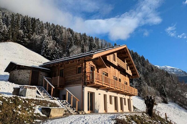 Chalet Les Cruets: Ruim appartement voor 10 personen in Beaufort - thumbnail 1