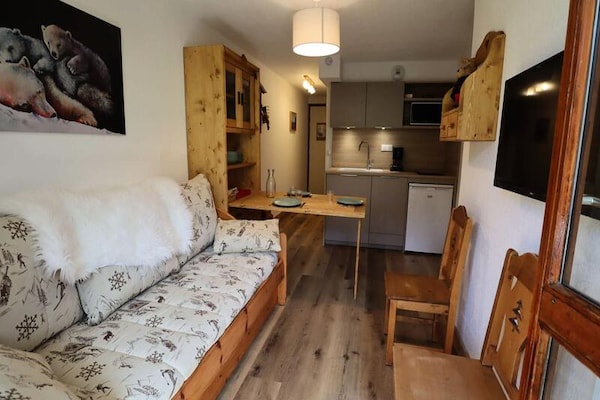 Knus gerenoveerd appartement met balkon en zwembad in Arêches-Beaufort - thumbnail 2