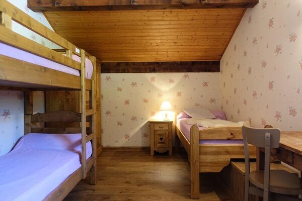 Knus appartement op de piste in Beaufort met uitzicht op de Alpen - thumbnail 1