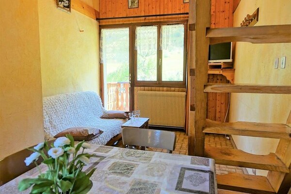 Knus appartement op de piste in Beaufort met uitzicht op de Alpen - thumbnail 5