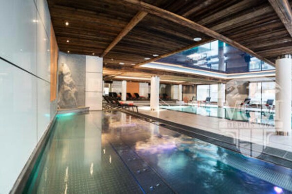 Luxe 5-sterren appartement in Chamonix, 50m van de Aiguille du Midi kabelbaan - thumbnail 2