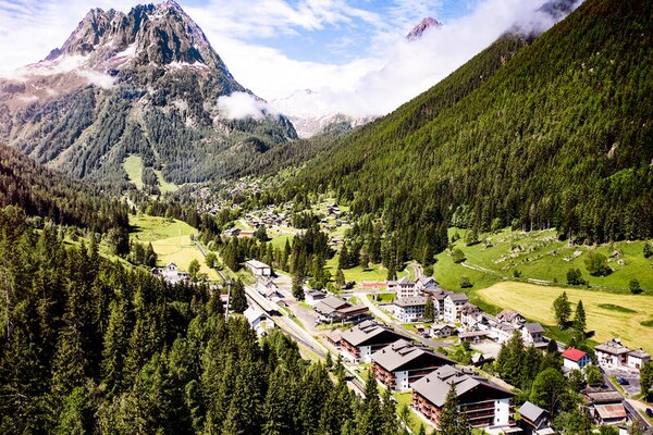 Appartement 6 pers. in Vallorcine met zwembad, sauna & uitzicht op de Mont Blanc - thumbnail 4