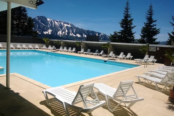 Alpenappartement voor 6 in Chamrousse met zwembad en panoramisch uitzicht - thumbnail 2