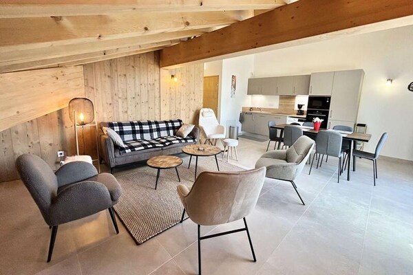 Panoramisch appartement op de bovenste verdieping nabij de pistes in Combloux - thumbnail 1