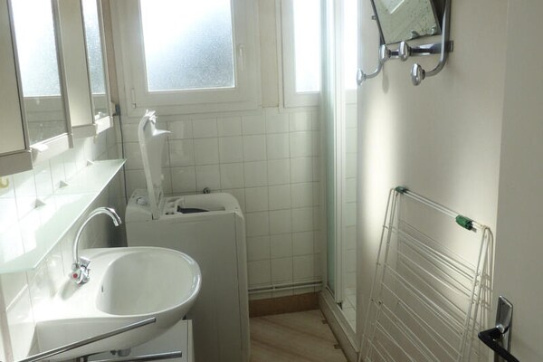Vintage appartement met tuin op 800m van strand in Saint-Gilles-Croix-de-Vie - thumbnail 2