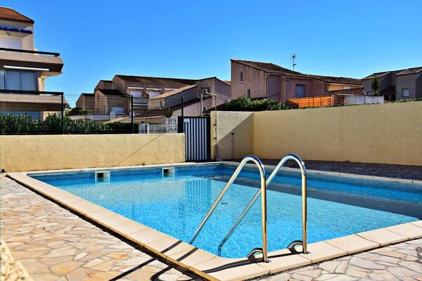 Knus appartement op de begane grond met zwembad nabij de kust in Marseillan - thumbnail 1