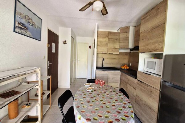 Knus appartement op de begane grond met zwembad nabij de kust in Marseillan - thumbnail 2