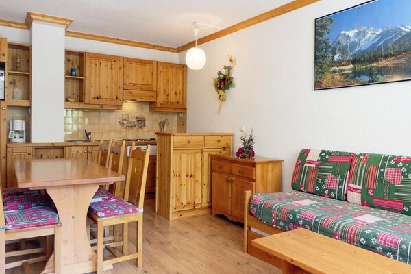 Appartement direct aan de piste in Les Allues met balkon op het zuiden - thumbnail 4