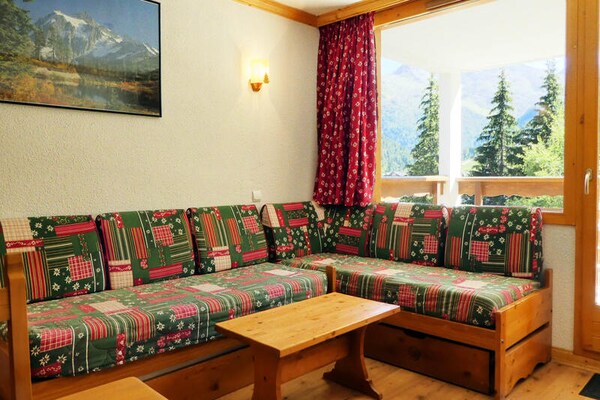 Appartement direct aan de piste in Les Allues met balkon op het zuiden - thumbnail 5