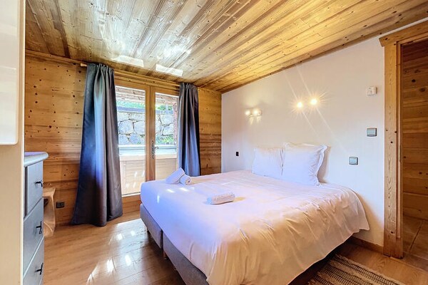 Chalet Léonie: 10-persoons chalet met sauna en jacuzzi in Les Gets - thumbnail 3