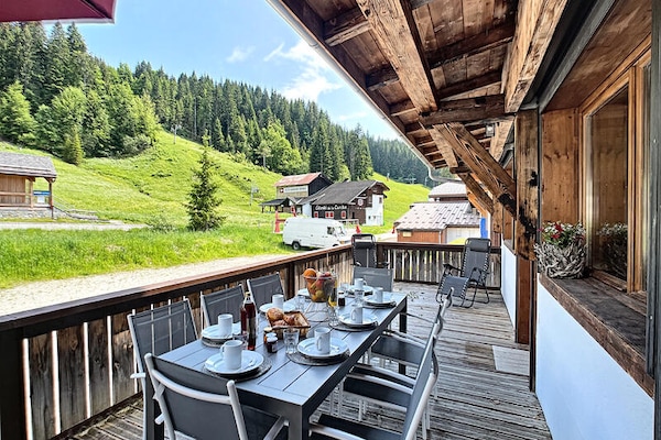 Ruim 8-persoons appartement in Les Gets met zicht op de skipistes - thumbnail 2