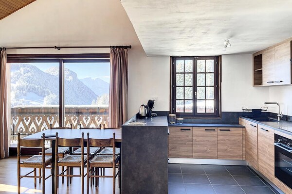 Ruim appartement voor 7 personen op 600 meter van de skipistes in Les Gets - thumbnail 2
