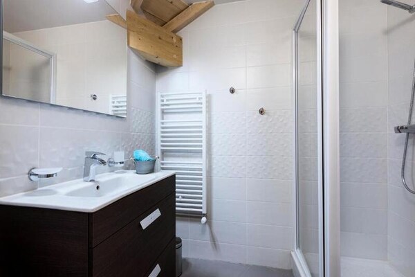 Appartement 6p in Vaujany met uitzicht, direct bij de cabinelift - thumbnail 6