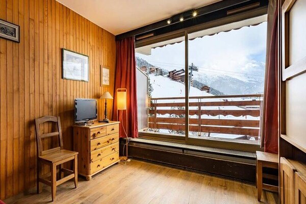 Knus appartement op de 5e verdieping met balkon en bergzicht in Méribel Mottaret - thumbnail 1