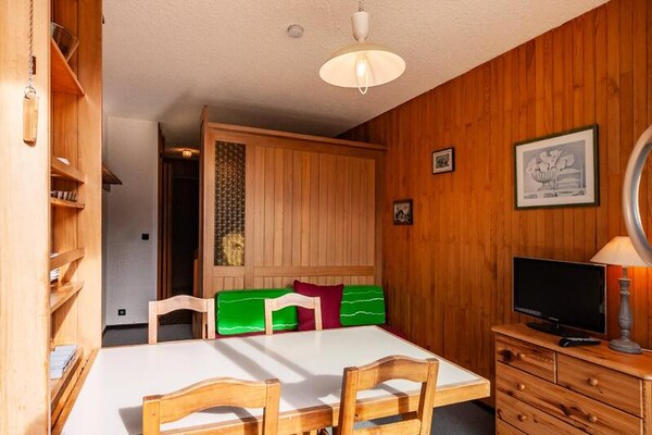 Knus appartement op de 5e verdieping met balkon en bergzicht in Méribel Mottaret - thumbnail 4