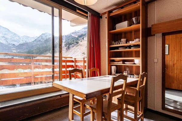 Knus appartement op de 5e verdieping met balkon en bergzicht in Méribel Mottaret - thumbnail 6