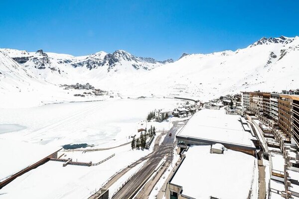 Ski-in/ski-out studio op 8e verdieping met panoramisch uitzicht op het meer van Tignes - thumbnail 2