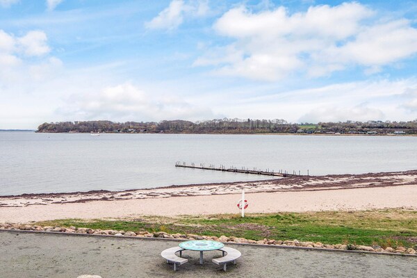 Vrijstaand vakantiehuis aan het strand van Hejls - 10 meter van zee - thumbnail 3