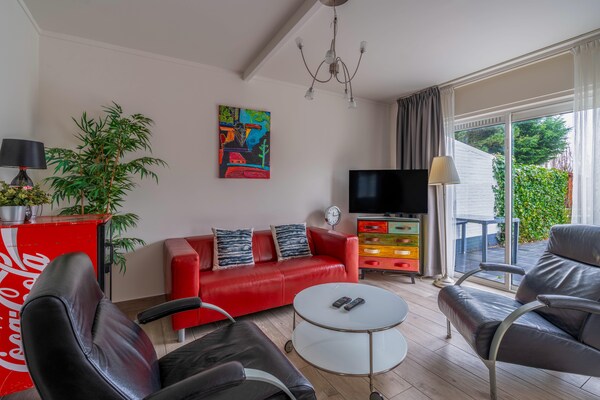 Texelfan: vrijstaande bungalow aan bosrand met omheinde tuin, 2km van strand - thumbnail 4