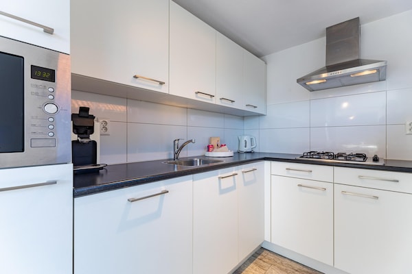 Luxe strandvilla voor 6 personen in Renesse op Vakantiepark Zonnedorp - thumbnail 4