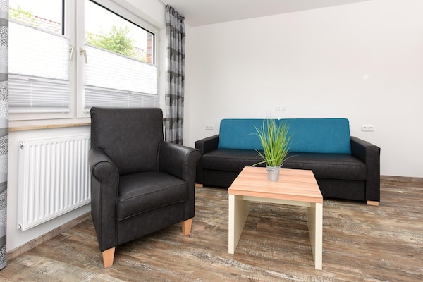 Op 350 m van zee: Modern appartement Haus zur Möwe 1 in Bensersiel - thumbnail 6