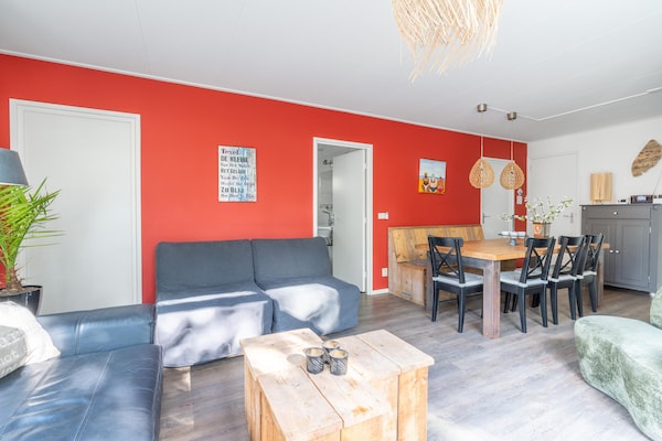 Vrijstaande bosbungalow voor 6 personen met omheinde tuin en oplaadpunt - thumbnail 5