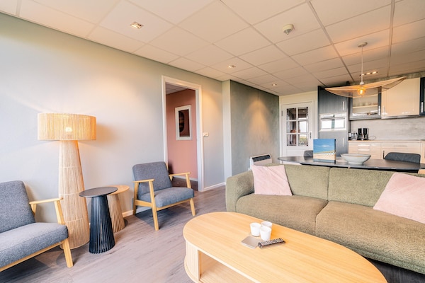 Juliana 028: Wellnessappartement met zeezicht op het hoogste duin van Texel - thumbnail 4