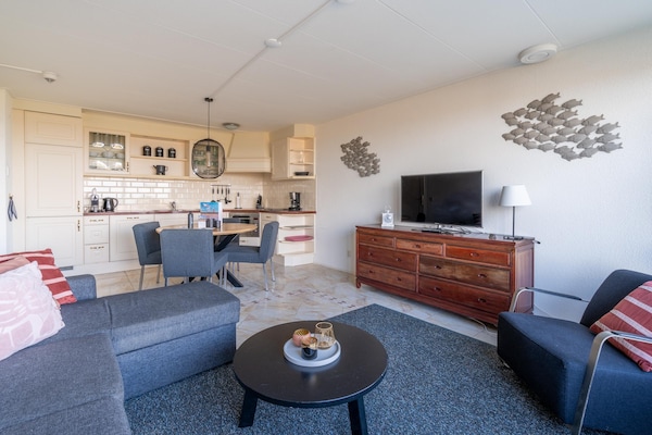Juliana 064: Zeezichtappartement op het hoogste duin van Texel - thumbnail 4