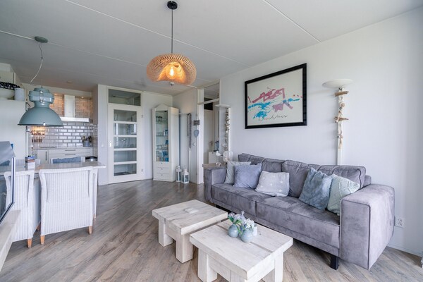 Zeezicht appartement op hoogste duin van Texel, 200m van strand - thumbnail 3