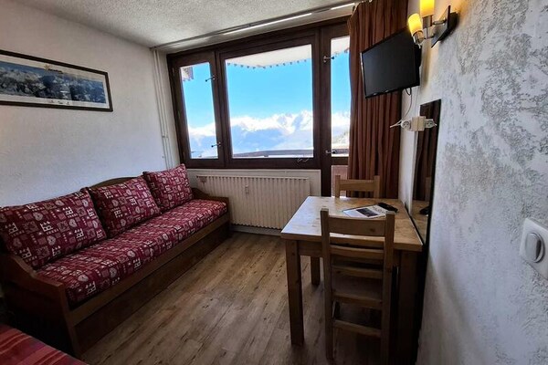 Studio op 8e verdieping met Mont Blanc uitzicht, direct aan de piste in Plagne Centre - thumbnail 3
