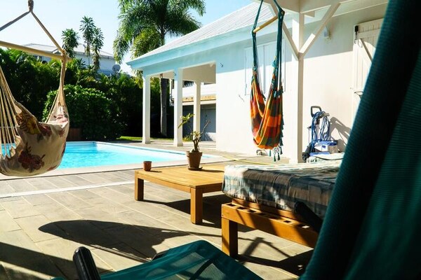 Caribisch appartement met gedeeld zwembad in Sainte-Anne - thumbnail 4