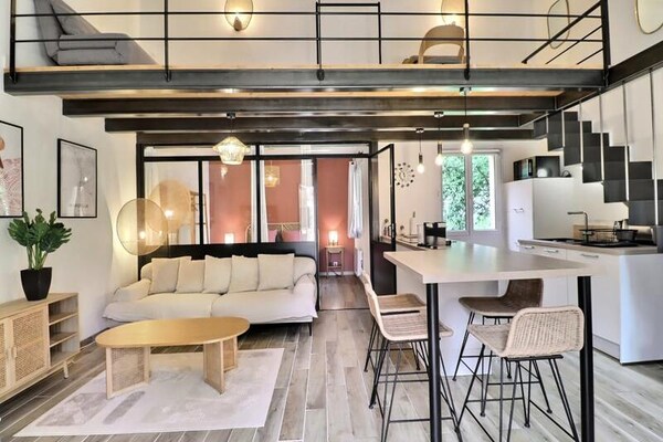 Le Loft-4 étoiles-Spa: Romantisch designloft met privé-spa in Ventabren - thumbnail 6