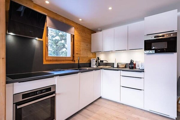 Zonnig appartement in Les Allues met adembenemend uitzicht op Saulire en Mont Vallon - thumbnail 4