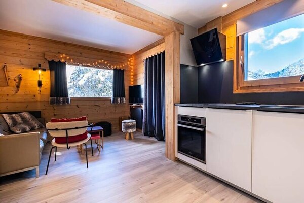 Zonnig appartement in Les Allues met adembenemend uitzicht op Saulire en Mont Vallon - thumbnail 6