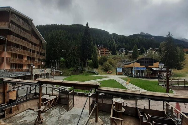 Knusse studio in Valfréjus, 20 meter van de piste - thumbnail 6