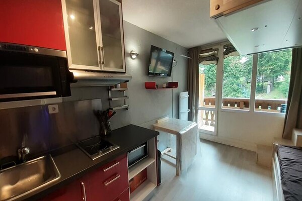 Knusse studio op 20m van de piste in Valfréjus met zuidbalkon - thumbnail 4