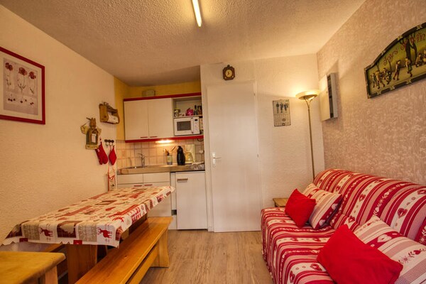 Knusse studio aan de piste in Morillon 1100 voor 4 personen - thumbnail 3