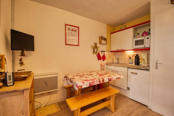 Knusse studio aan de piste in Morillon 1100 voor 4 personen - thumbnail 6