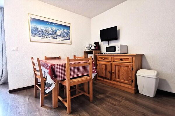 Knus appartement op 1700m met balkon en bergzicht in Puy Saint Vincent - thumbnail 5