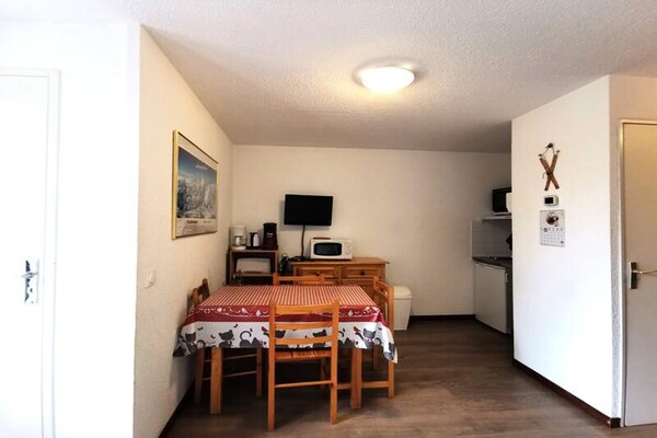 Knus appartement op 1700m met balkon en bergzicht in Puy Saint Vincent - thumbnail 6