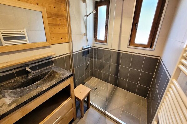 Sfeervol appartement in Résidence Beau Sejour, Les Gets - thumbnail 6