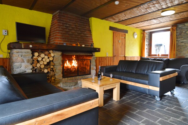 Ruim landhuis voor 22 personen met sauna en bubbelbad in de Ardennen - thumbnail 2