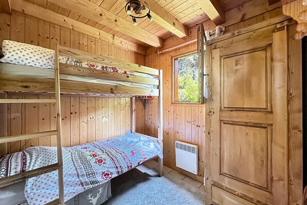 Vrijstaand chalet met bergzicht op 750m van de skilift in Les Carroz - thumbnail 6