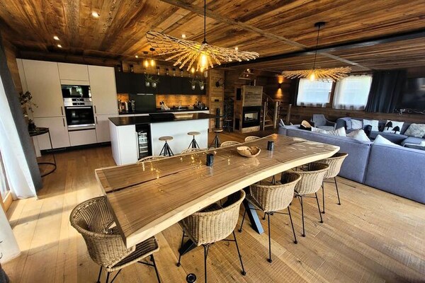 Luxe 5-sterrenchalet in Les Gets met jacuzzi, sauna en panoramisch uitzicht - thumbnail 2
