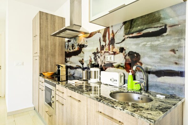 Barrièrevrij appartement aan zee in Empuriabrava met gedeelde tuin - thumbnail 4