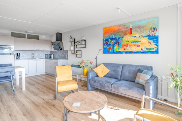 Modern appartement met zeezicht en gerenoveerde keuken in De Koog - thumbnail 3