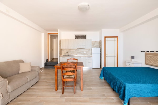 Aan zee: Modern appartement met zeezicht in Castelsardo · 60 m² - thumbnail 5